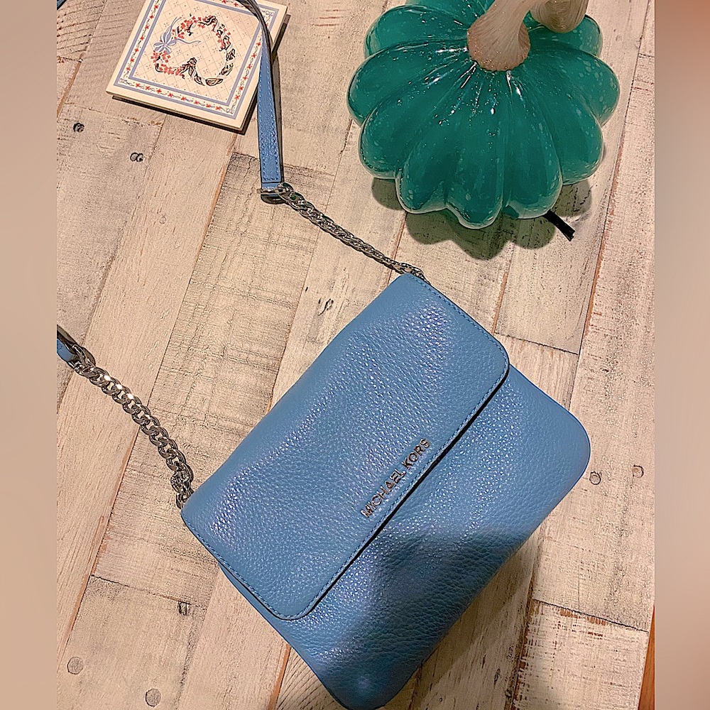Michael Kors cross body 🦋